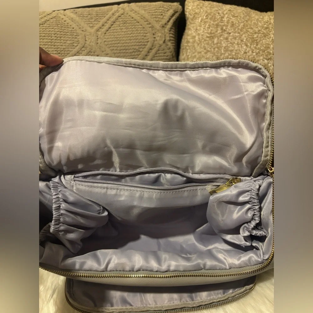 🩷💙Grey Fox Gray Diaper Bag with Gold Accents💙BABY BAG 👶 OF QUALITY. BOX B